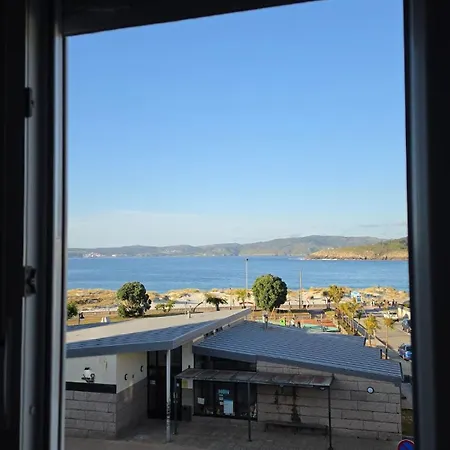 Con Vistas A La Playa En Apartamento *